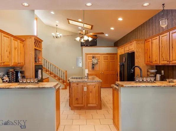 106 E Hamilton St, Sheridan, MT 59749