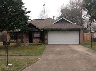 343 Elder Vista Dr, Webster, TX 77598