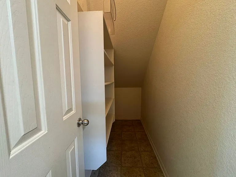 2209 Riley Dr — Photo 13