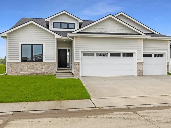 9006 Beery Pl, Johnston, IA 50131