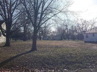 1326 Thornton Ave, Parsons, KS 67357