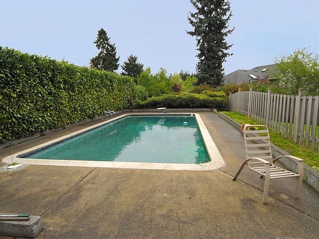 16 X 32 In ground pool