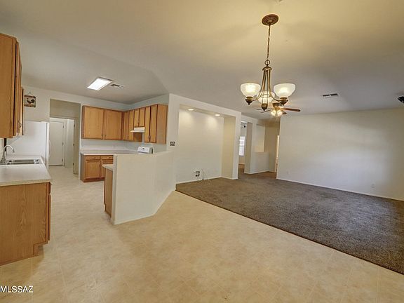 5th image of 5871 E Hackle Ln
