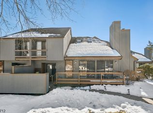 59 Sycamore Ct, Basking Ridge, NJ 07920