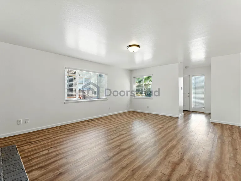 4339 Adeline St #B — Photo 12