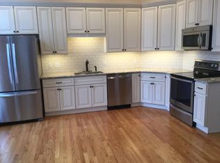 4 School St #4, Enfield, CT 06082