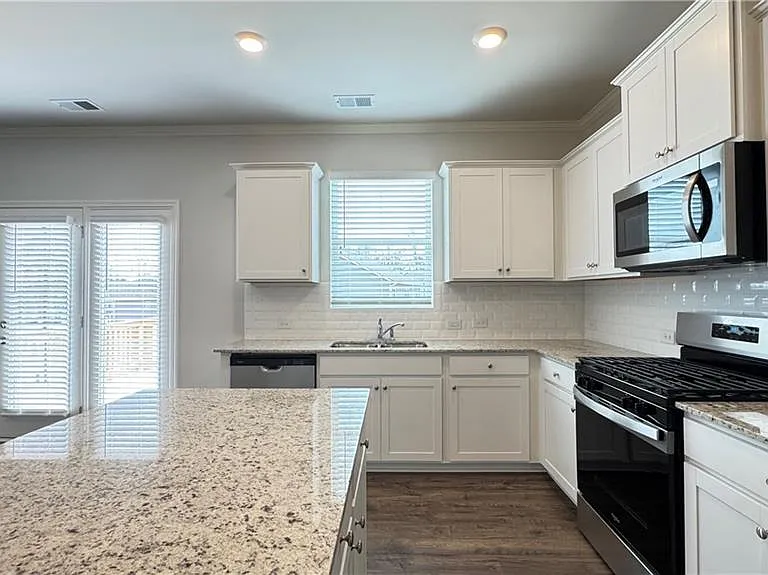 56 Thompson Ridge Ln — Photo 10