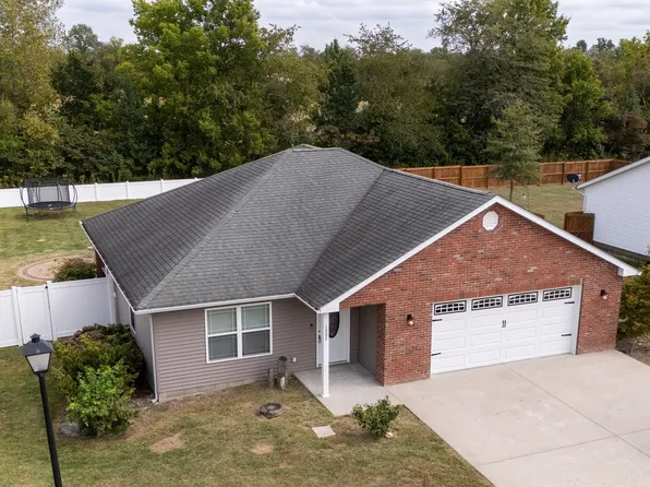 1505 Dew Drop Dr, Marion, IL 62959
