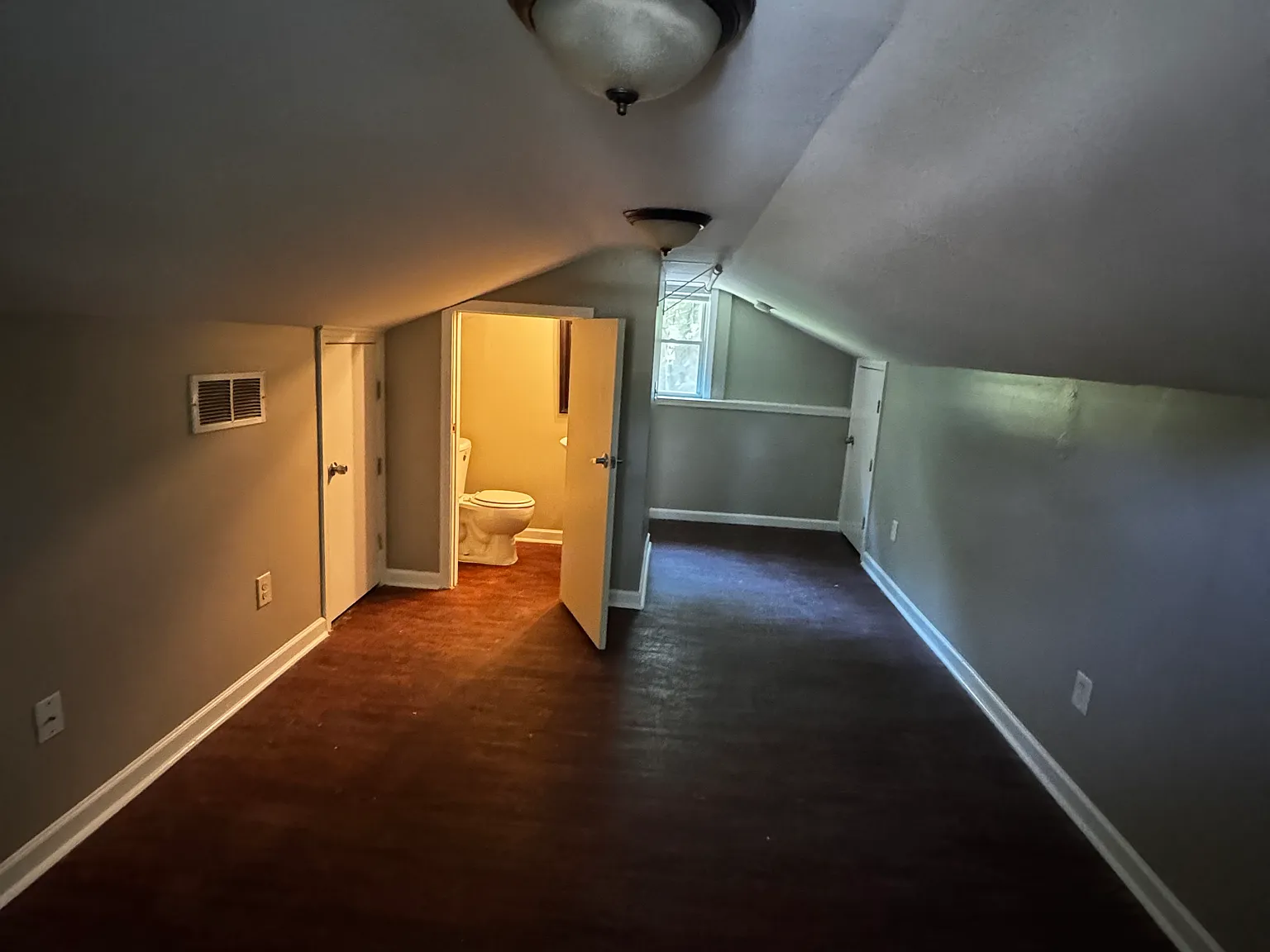 2 bed, 900 sqft, $1,500 — Photo 1