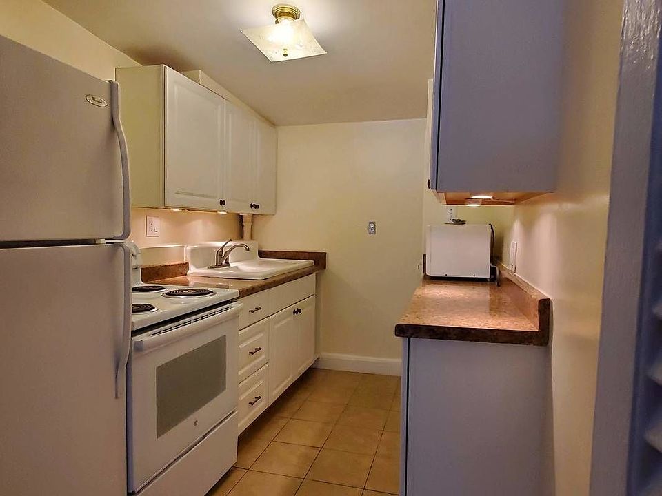 2nd image of 117 E 35th St #4FF