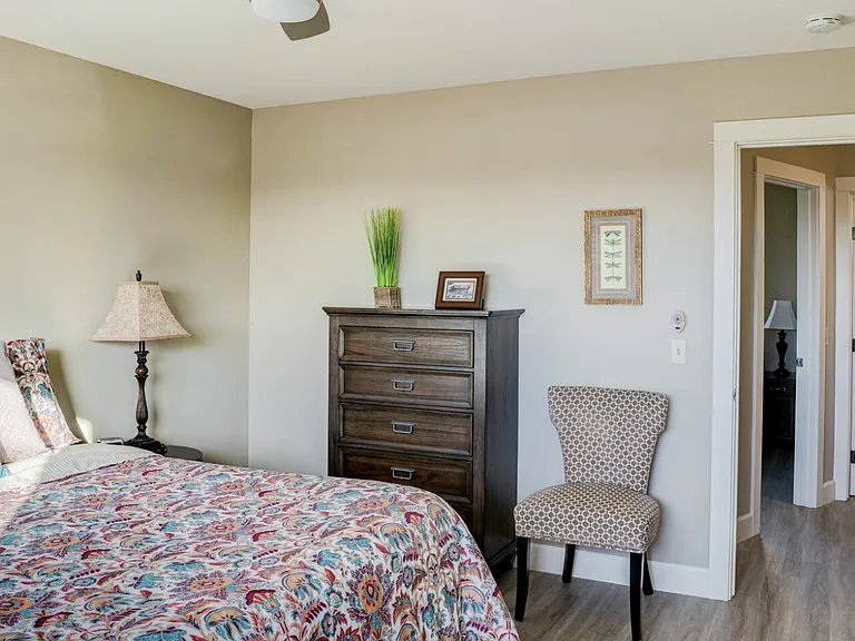 451 Mentone Ave #2 — Photo 5