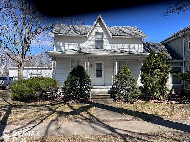 1st image of 125 E Main St
