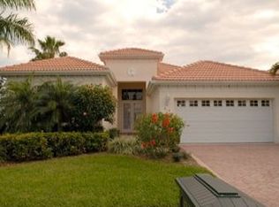 814 Island Club Sq, Vero Beach, FL 32963