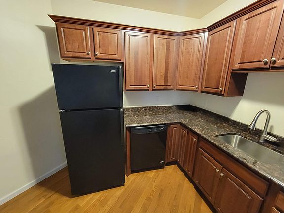 4th image of 130 Warren St APT 2A