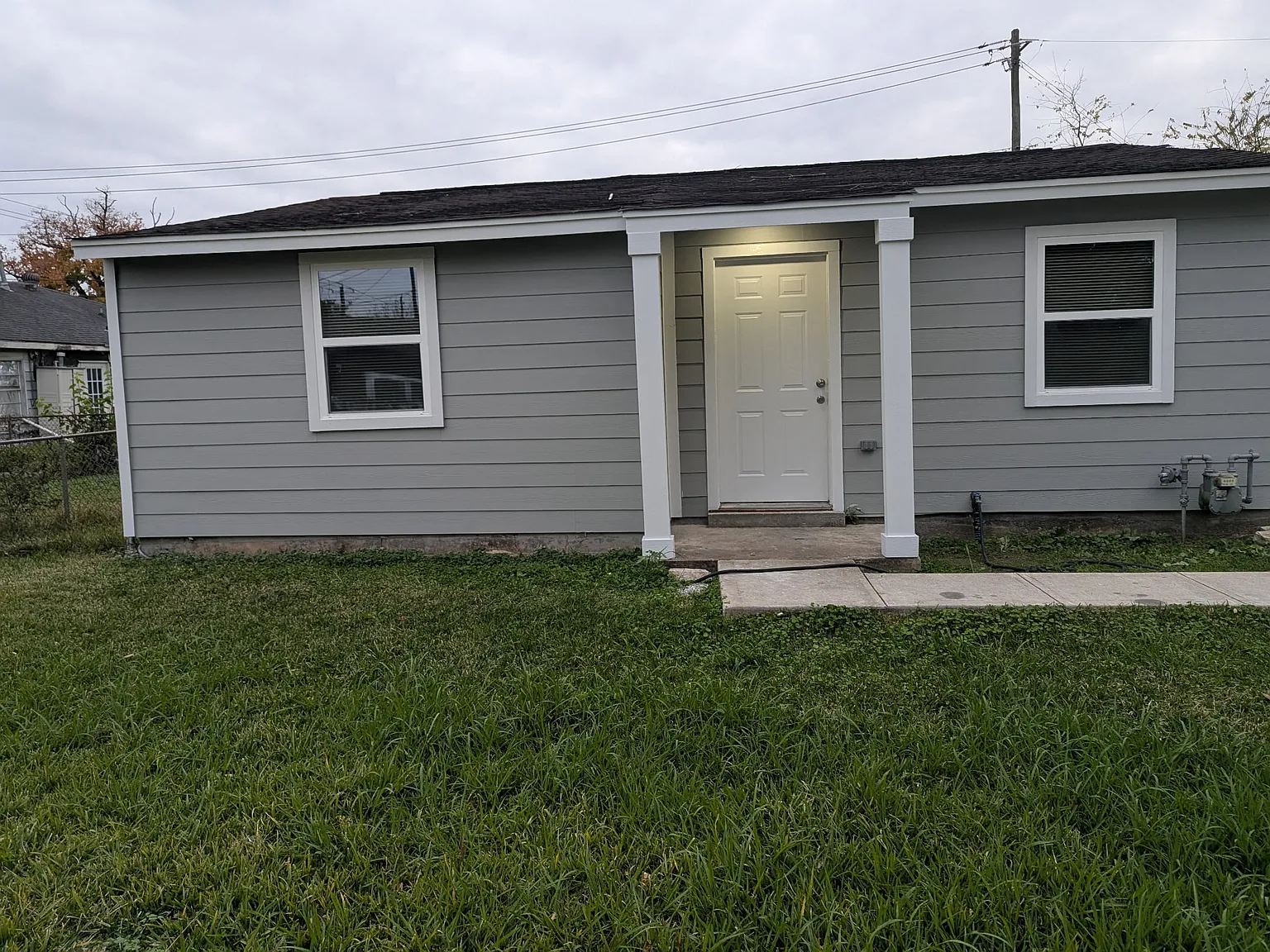 2 bed, 900 sqft, $1,250 — Photo 1