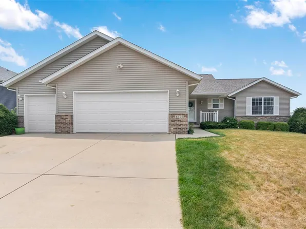 402 Serenity Ct, Solon, IA 52333