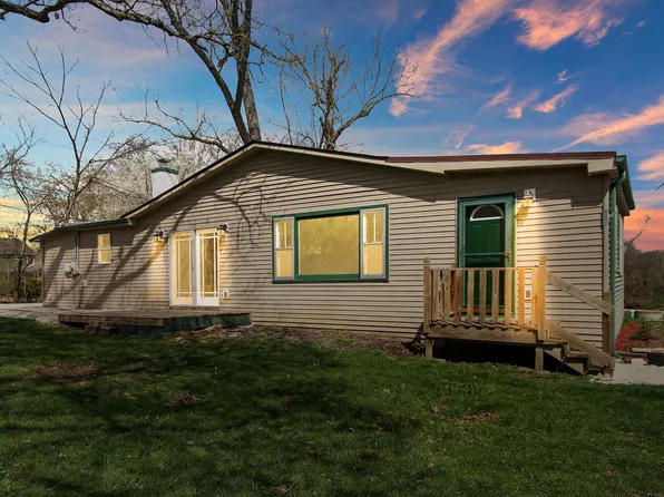 25140 W Oak Ln, Antioch, IL 60002