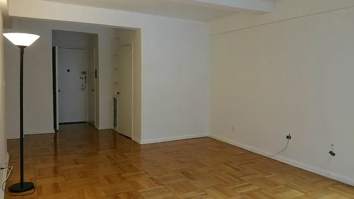 Rented by Keller Williams NYC | media 32