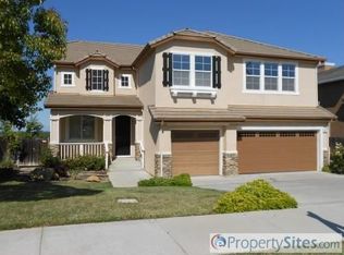 84 E Country Club Dr, Brentwood, CA