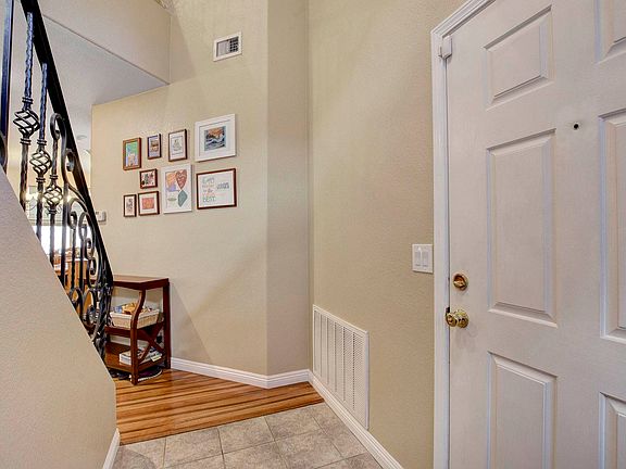 3rd image of 8929 Little Horse Ave