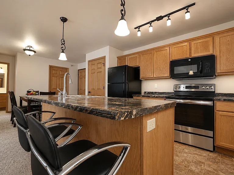 Berry Pointe Luxury Apartments — Photo 46