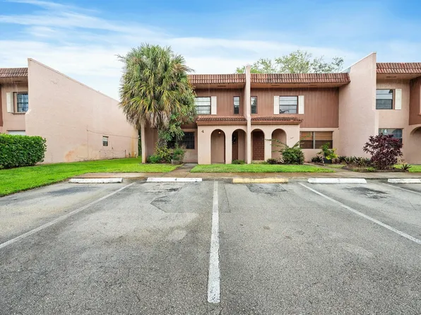 4 Matador Lane #4, Davie, FL 33324