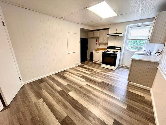 3rd image of 1509 Hatteras St Floor 2