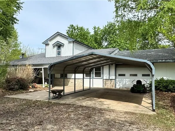21709 S State Route 7, Pleasant Hill, MO 64080