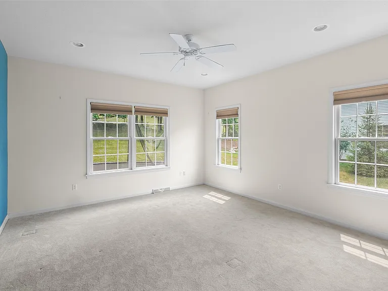 4295 Stone Creek Dr — Photo 20
