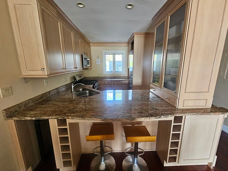 23 Hudson Point Ln #23 — Photo 4