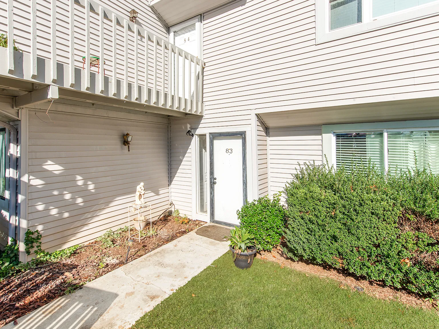 1 bed, 756 sqft, $1,100 — Photo 2