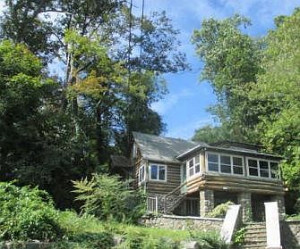 2nd image of 459 Lakeside Rd