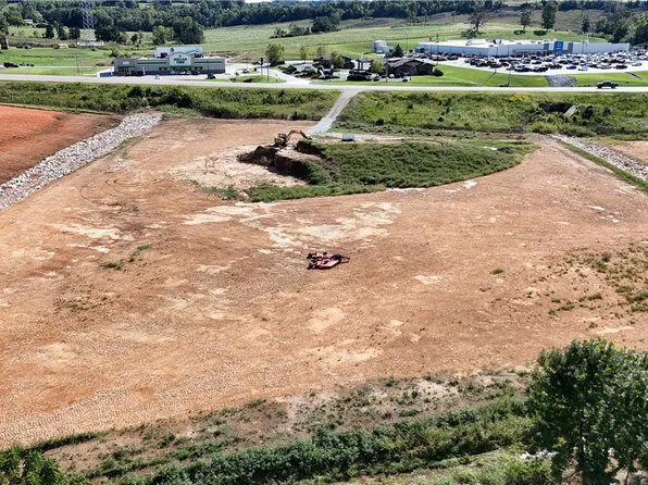 3 Highway 412, Huntsville, AR 72740