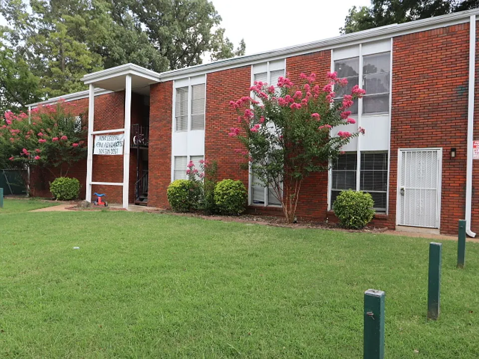 3471 Douglass Ave