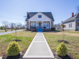 432 E Cedar Rock St, Pickens, SC 29671