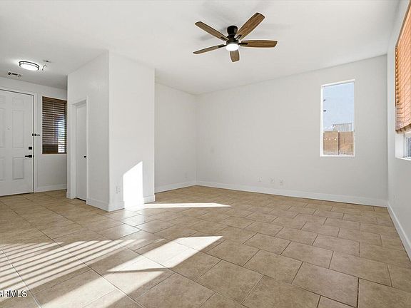 5th image of 1011 E LA SALLE Street