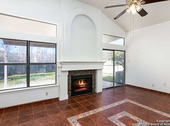 4th image of 6239 Valley Bay Dr