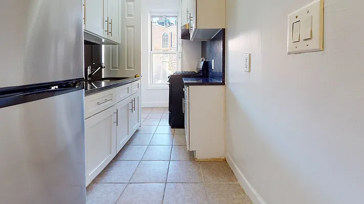 Rented by Bond New York | media 3