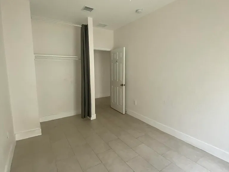 2604 NW 20th St — Photo 6