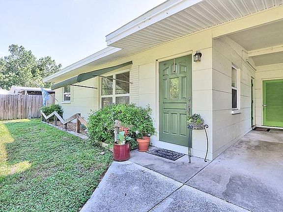 3rd image of 1227 S Hillcrest Ave