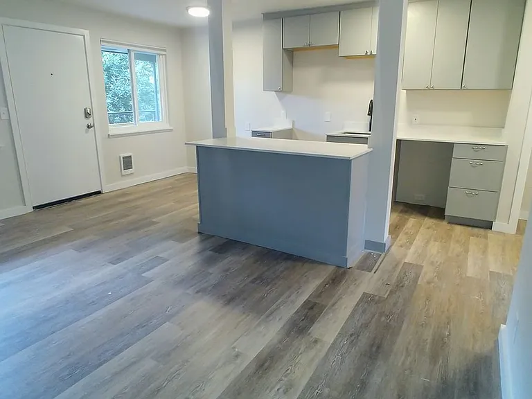 Eleanor Apartments — Photo 31