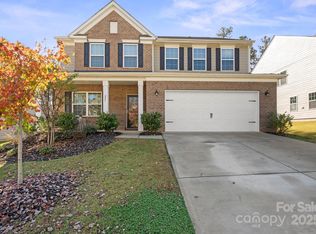 221 Tackle Box Dr, Troutman, NC 28166