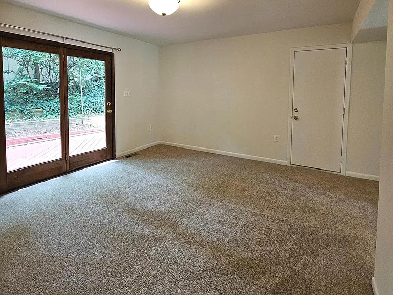 1108 N Rockingham St — Photo 7