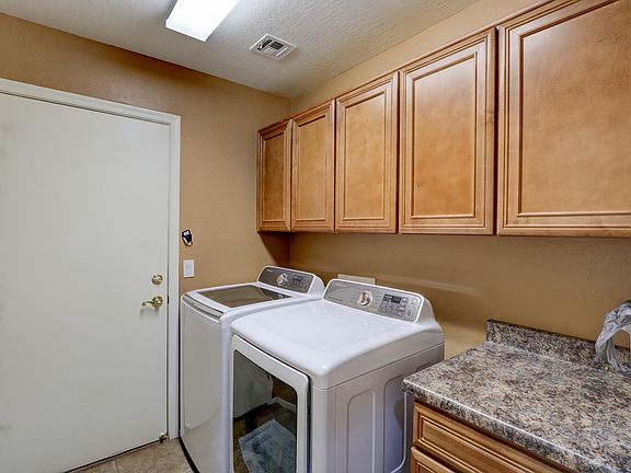 5th image of 2373 E Santiago Trl