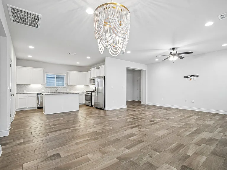 10213 Forest Grove Dr — Photo 5