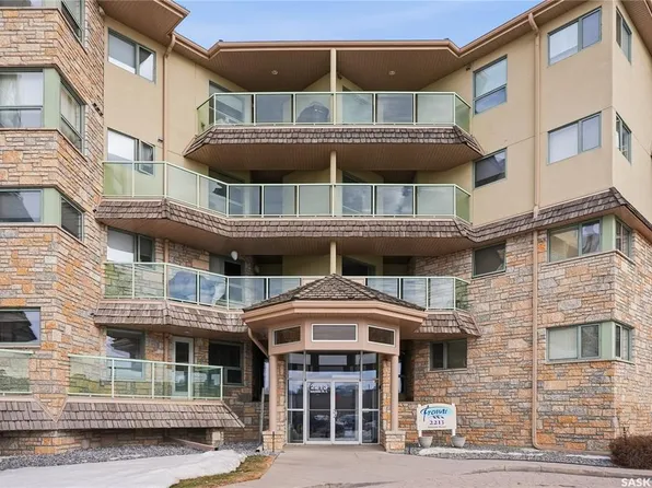 UNIT 102-2213 Adelaide STREET E, Saskatoon, SK S7J 0J6