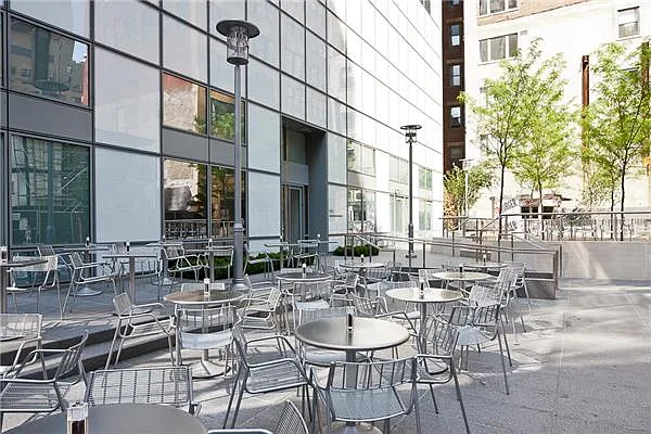 Rented by TNG Nassimi Realty | media 21