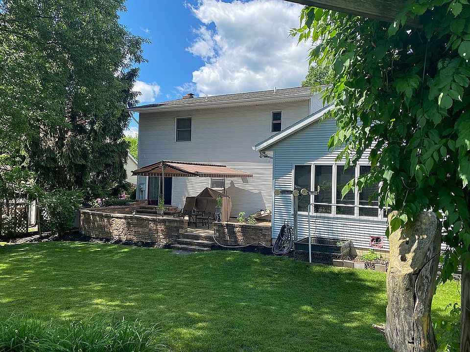 2nd image of 4423 Mars Ave