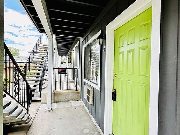 2nd image of 822 Holcomb Ave APT 2