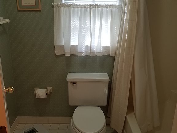 5th image of 5701 Oak Bluff Ln